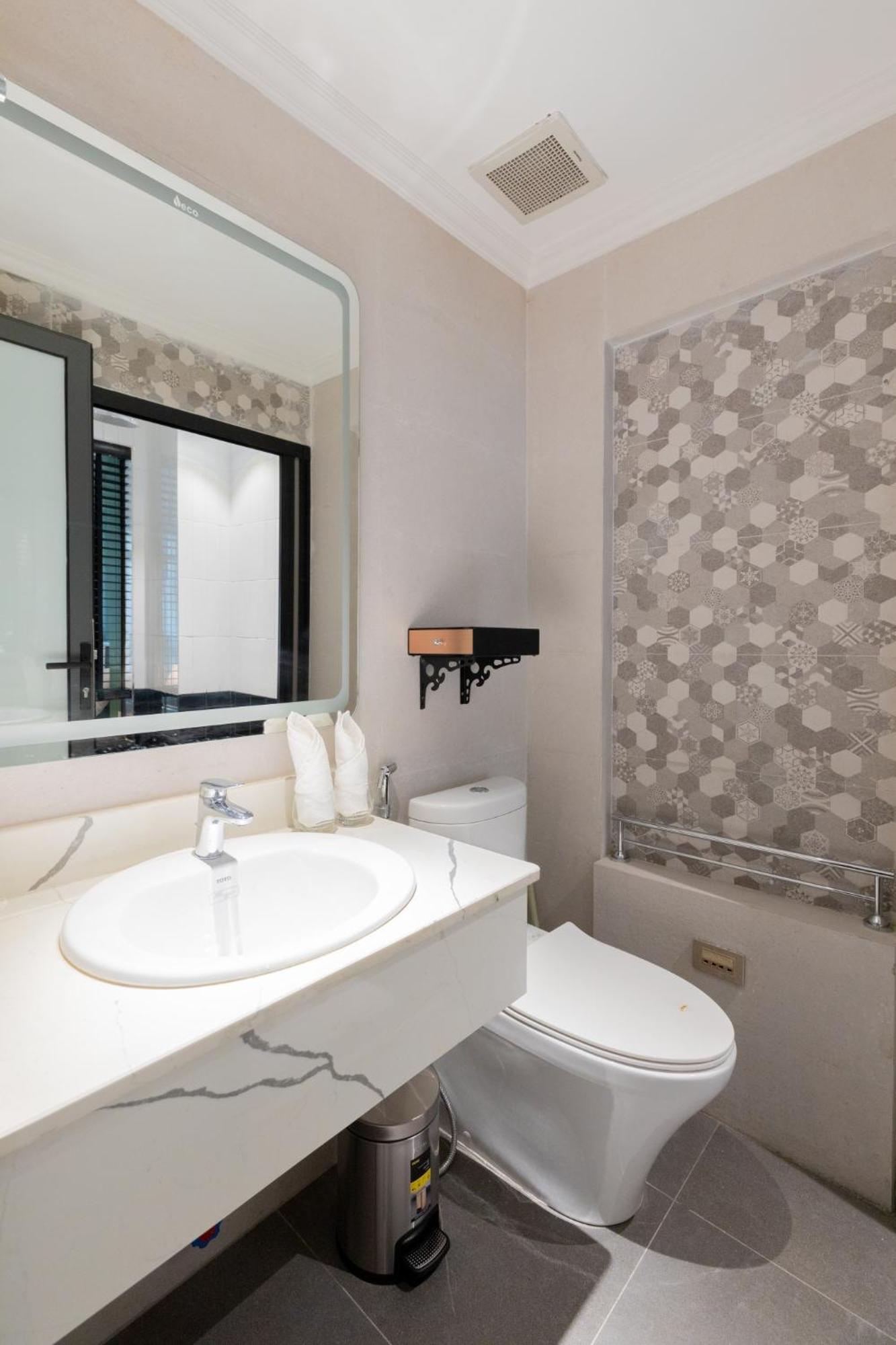 Sword Lake Hotel Hanoi Dış mekan fotoğraf