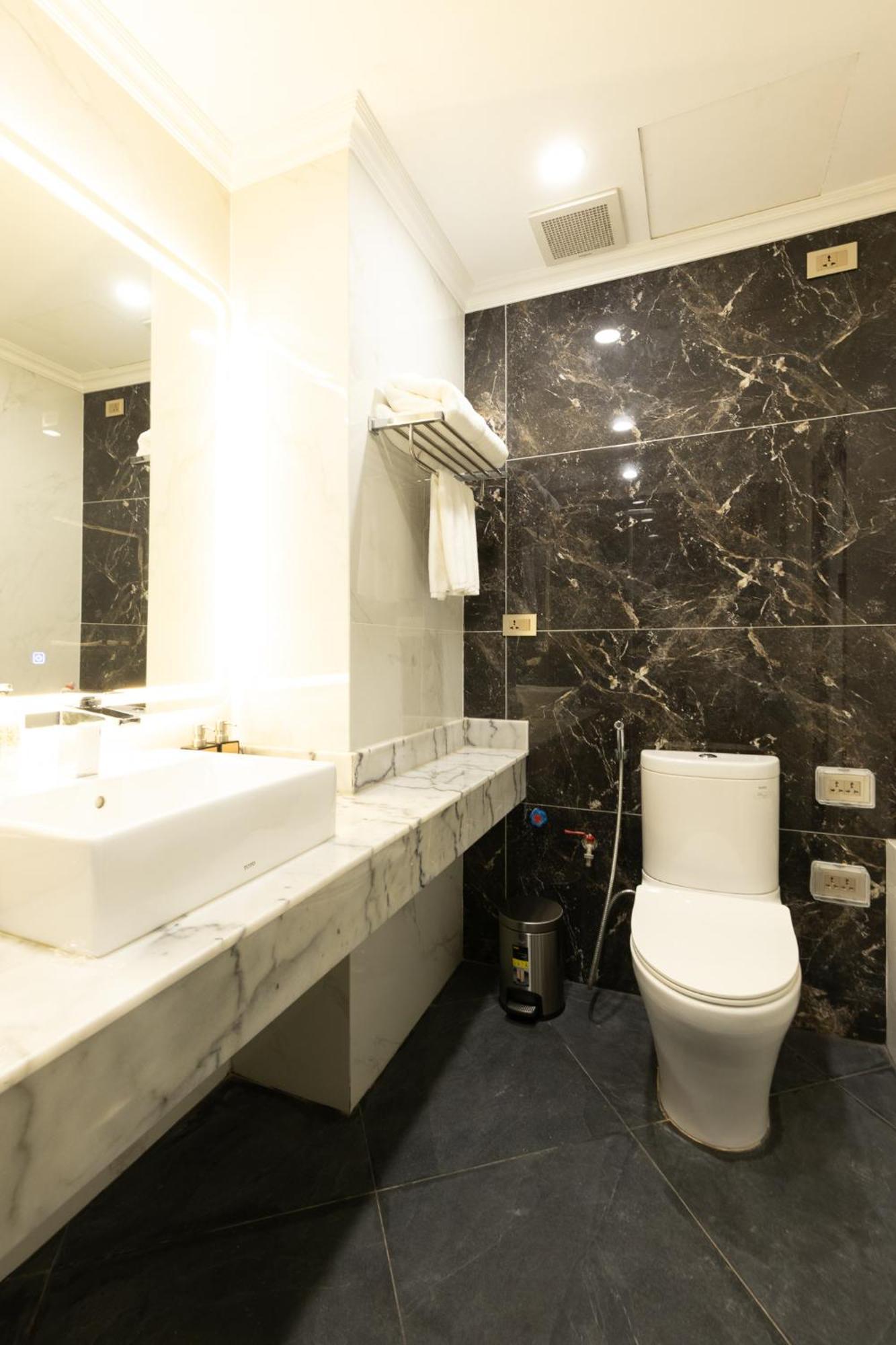 Sword Lake Hotel Hanoi Dış mekan fotoğraf